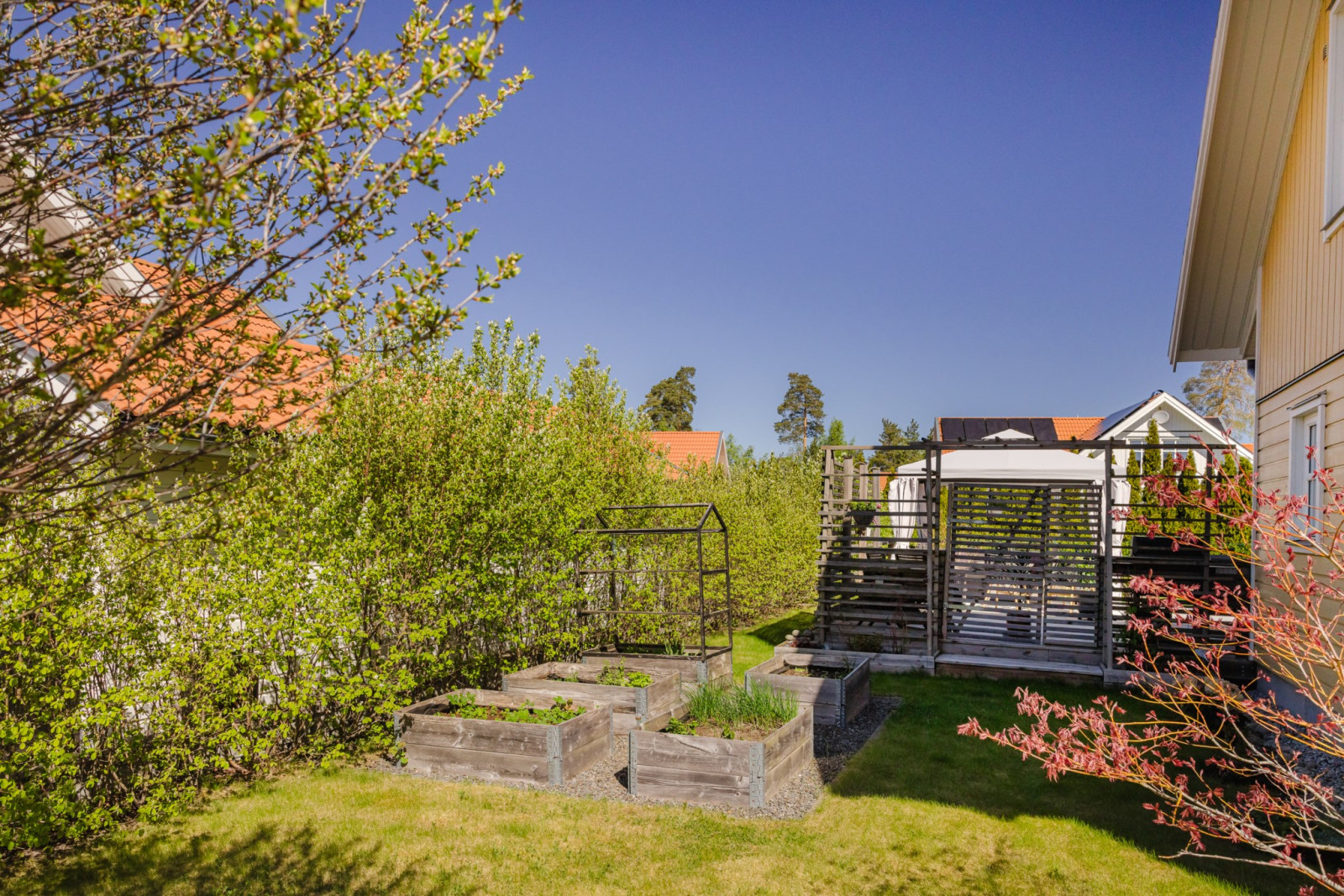 Trädgårdsvy Högvretsvägen 31
