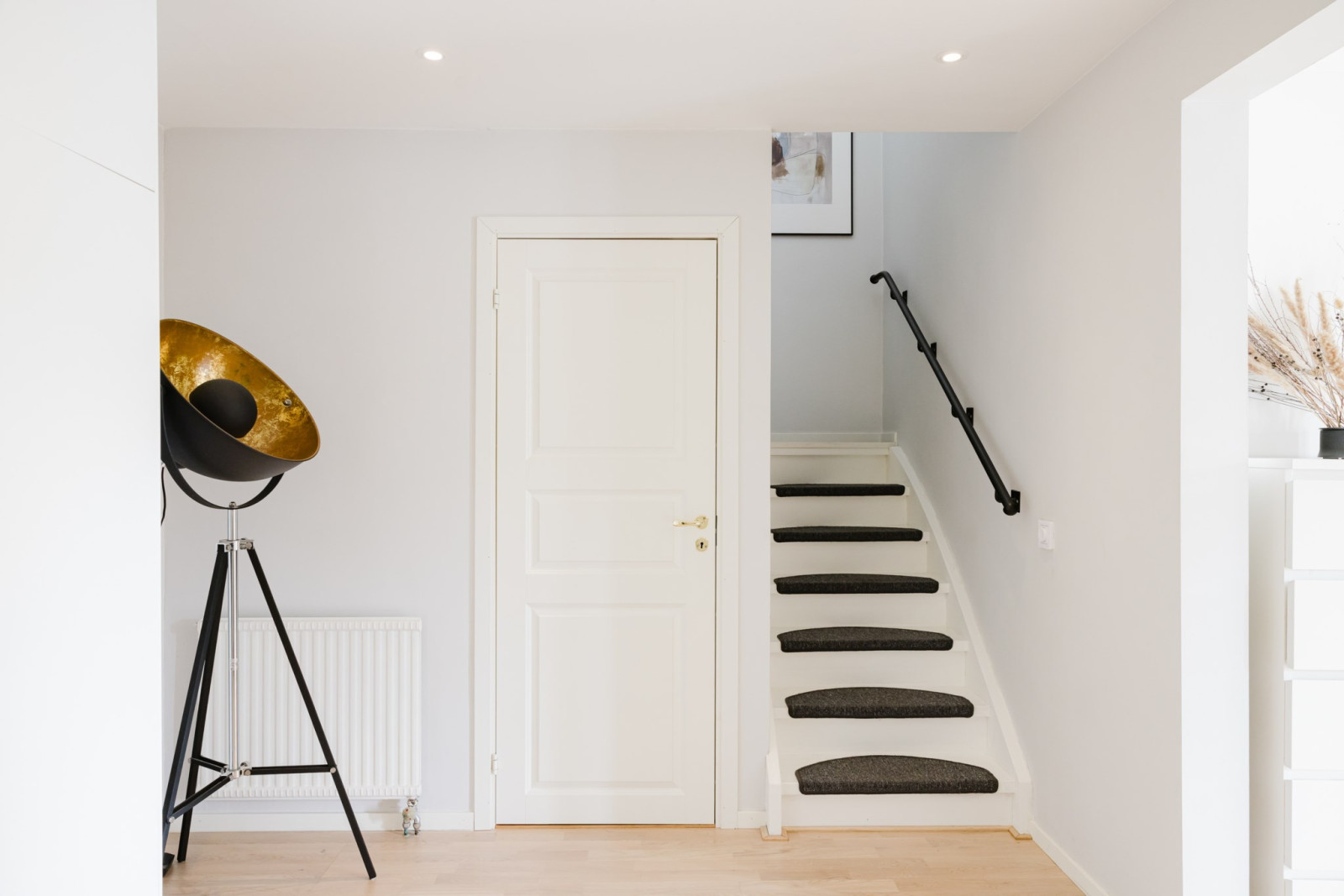 Hall nere Torparstigen 10