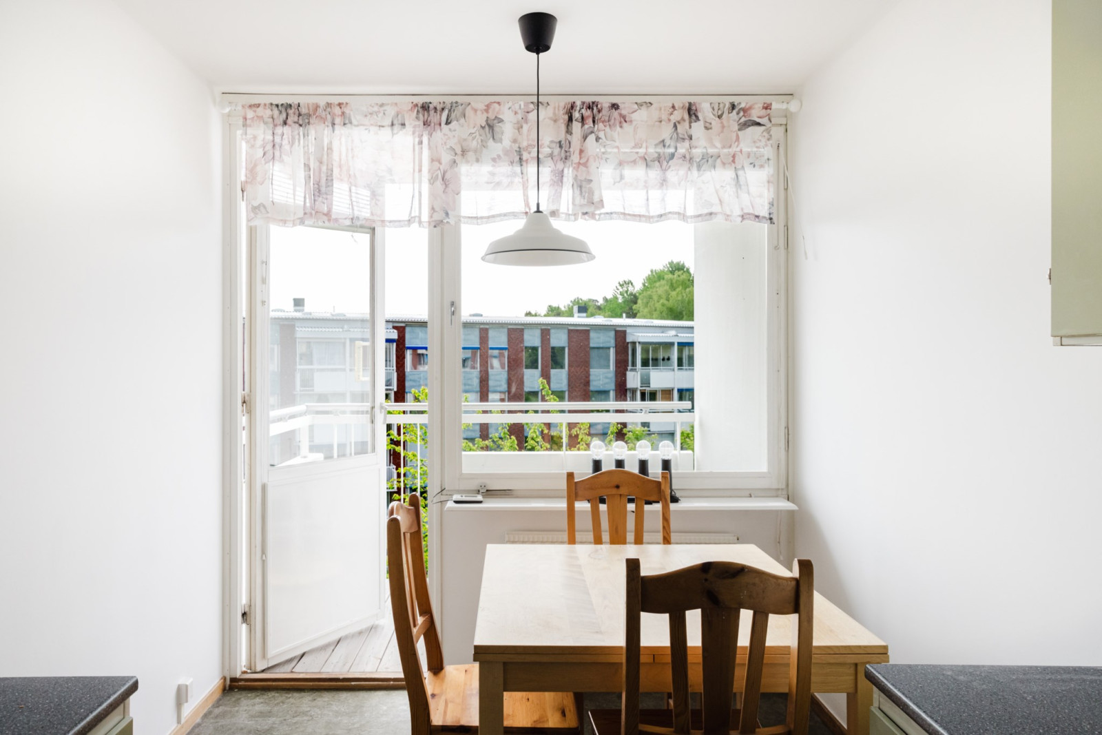 Matplats i kök Emanuel Birkes väg 2