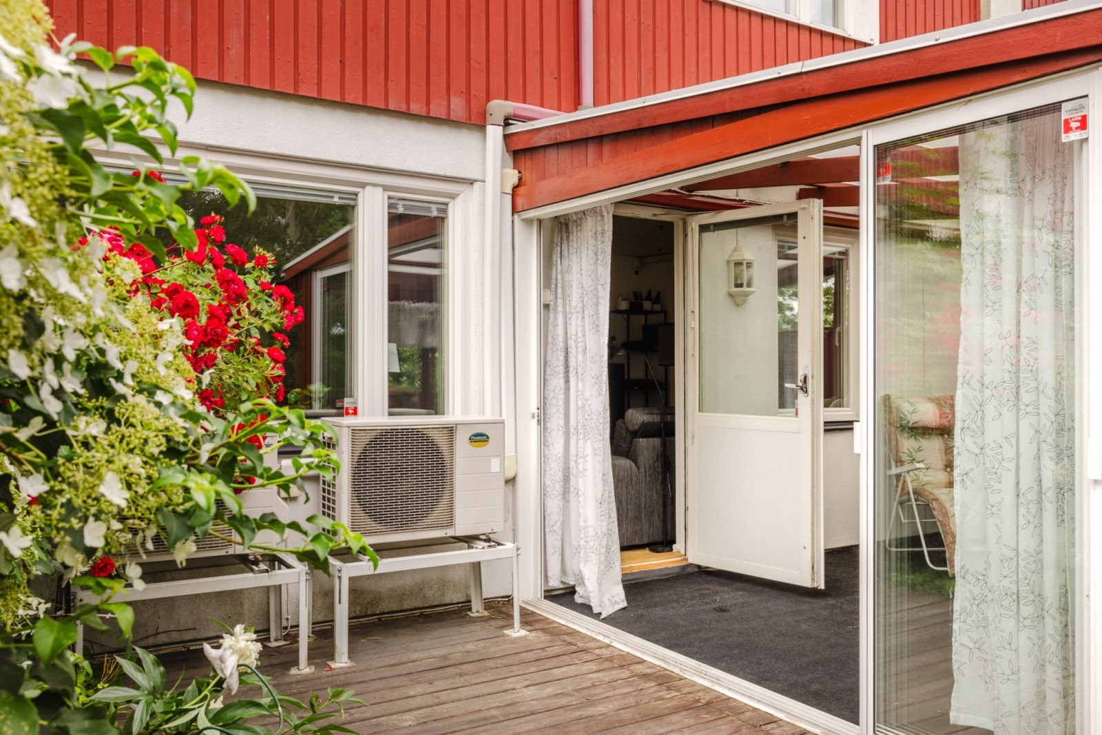 Uteplats mot uterum Fjärilstigen 159