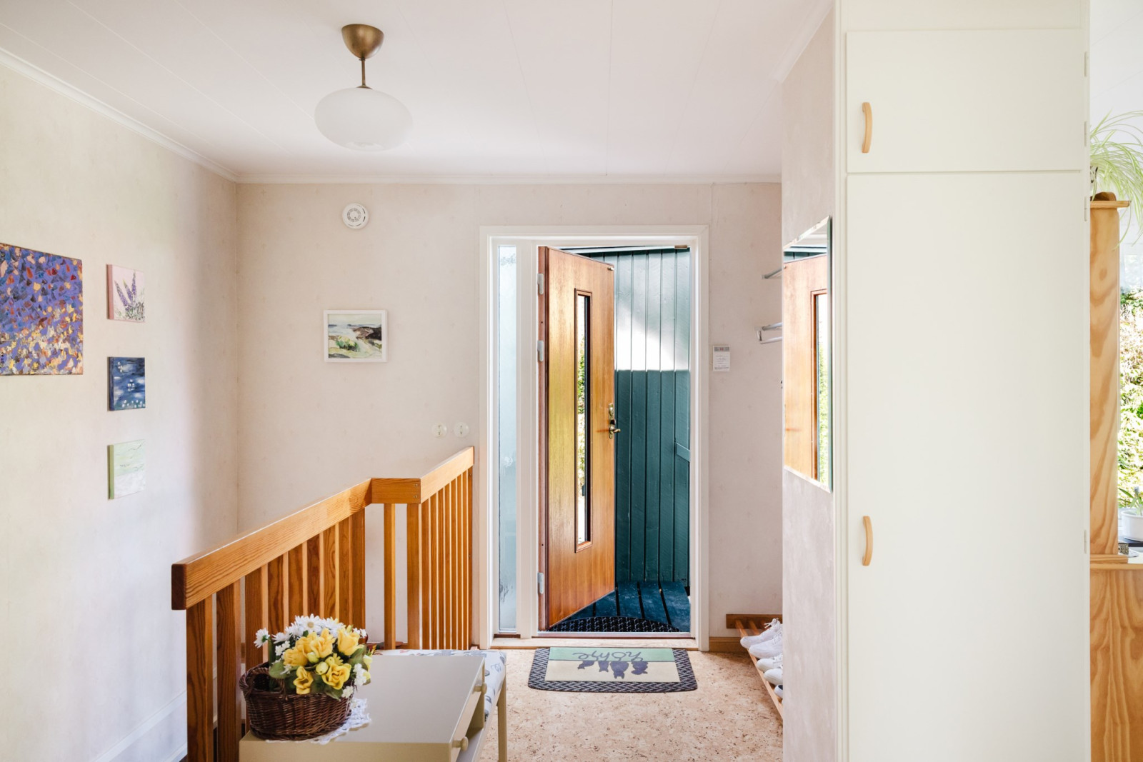 Hall / Entré Crusebjörns väg 6
