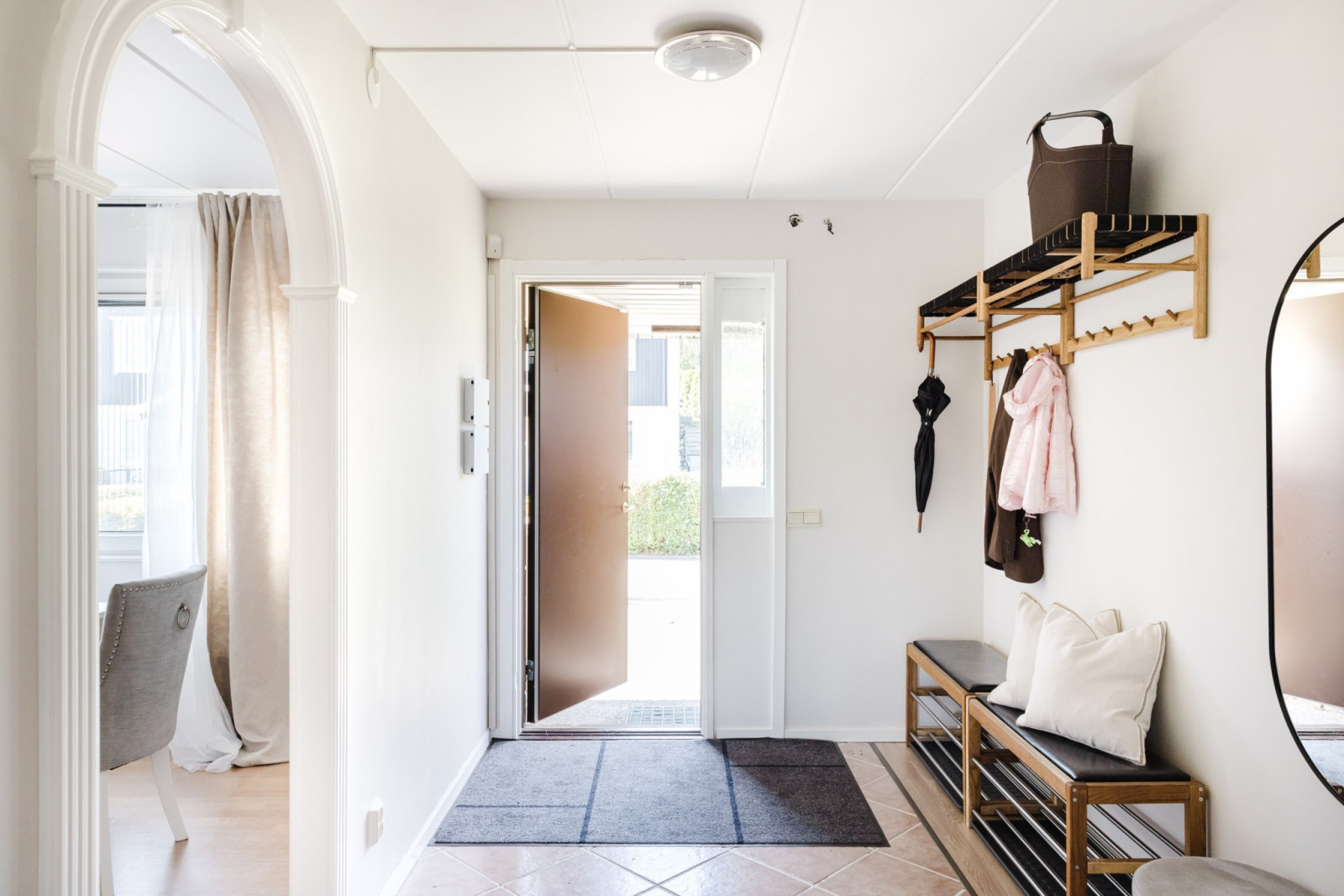 Hall nedre plan Kantarellstigen 12