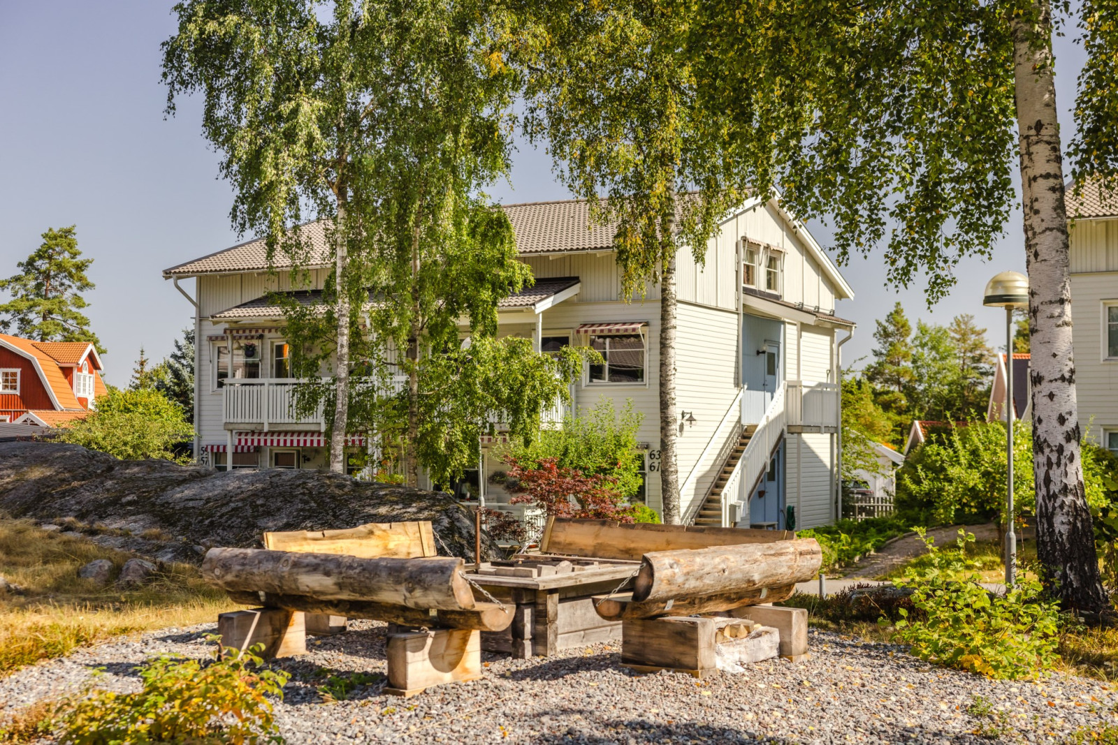 Grillplats på innegård Engelsbergsvägen 13
