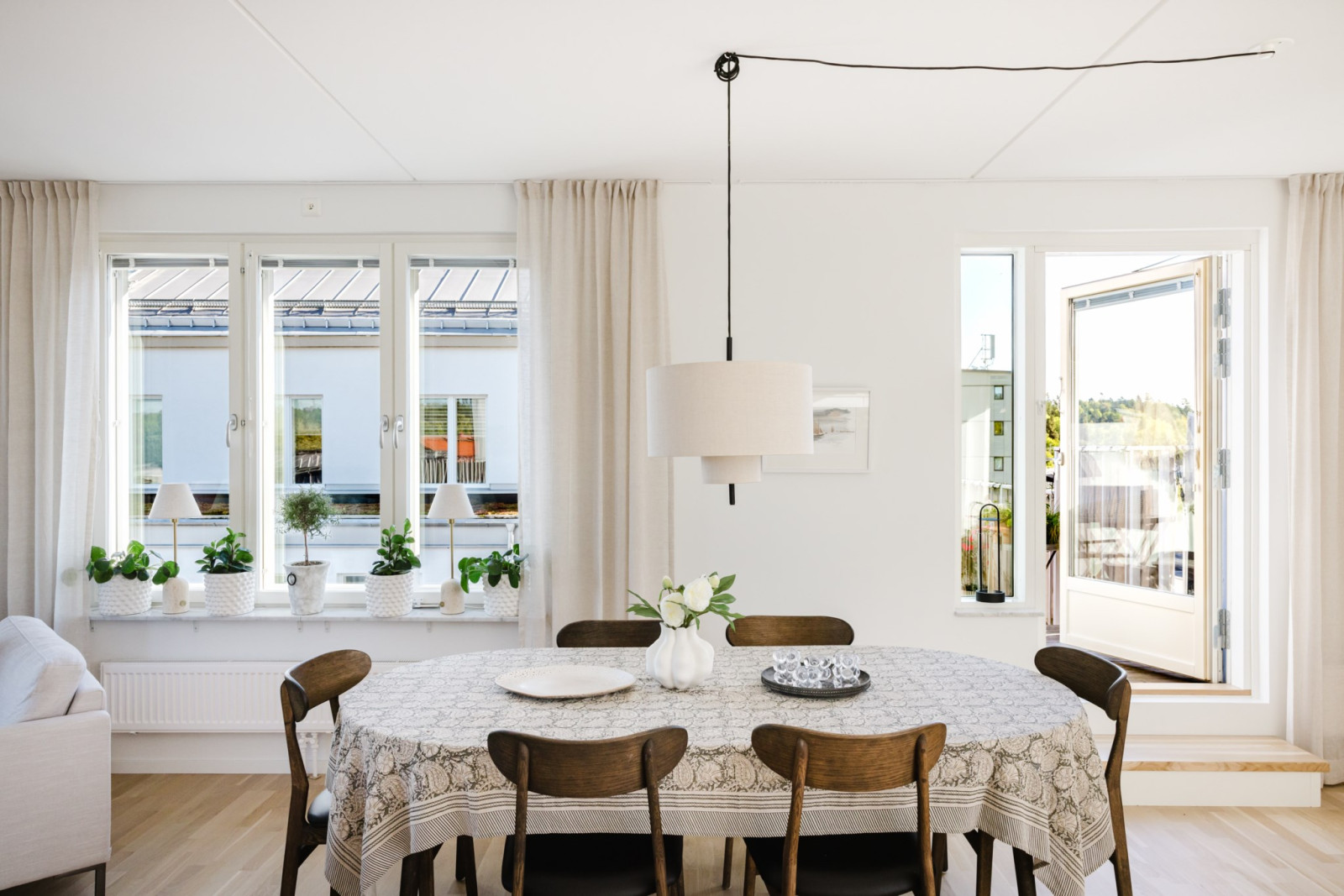 Matplats Rönninge Torg 14