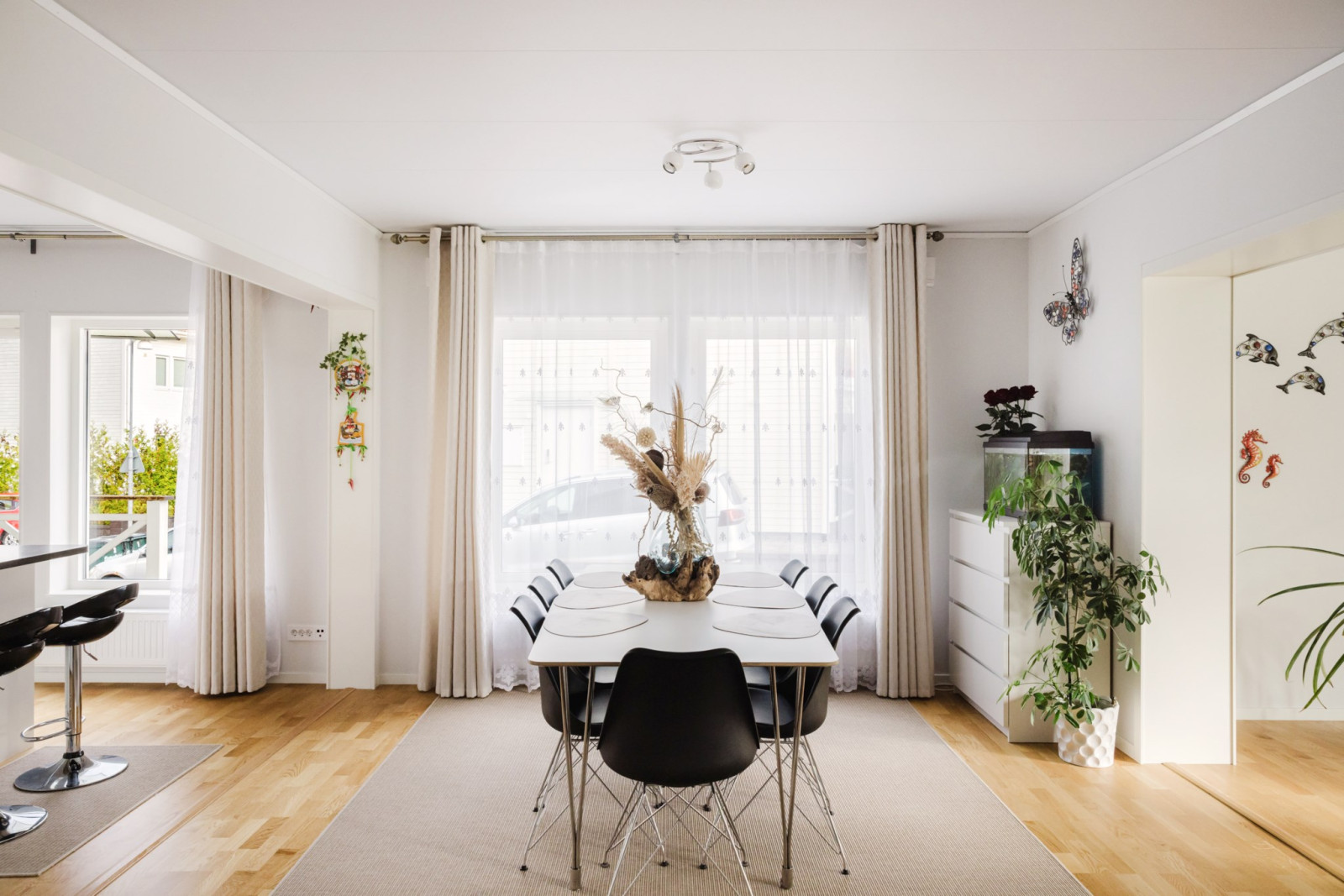 Matplats Kapellstigen 18