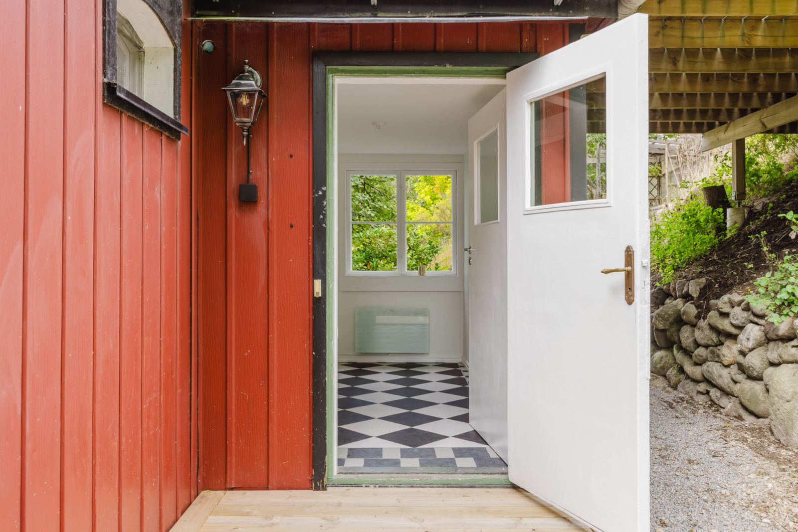 Entré Gamla Strängnäsvägen 352