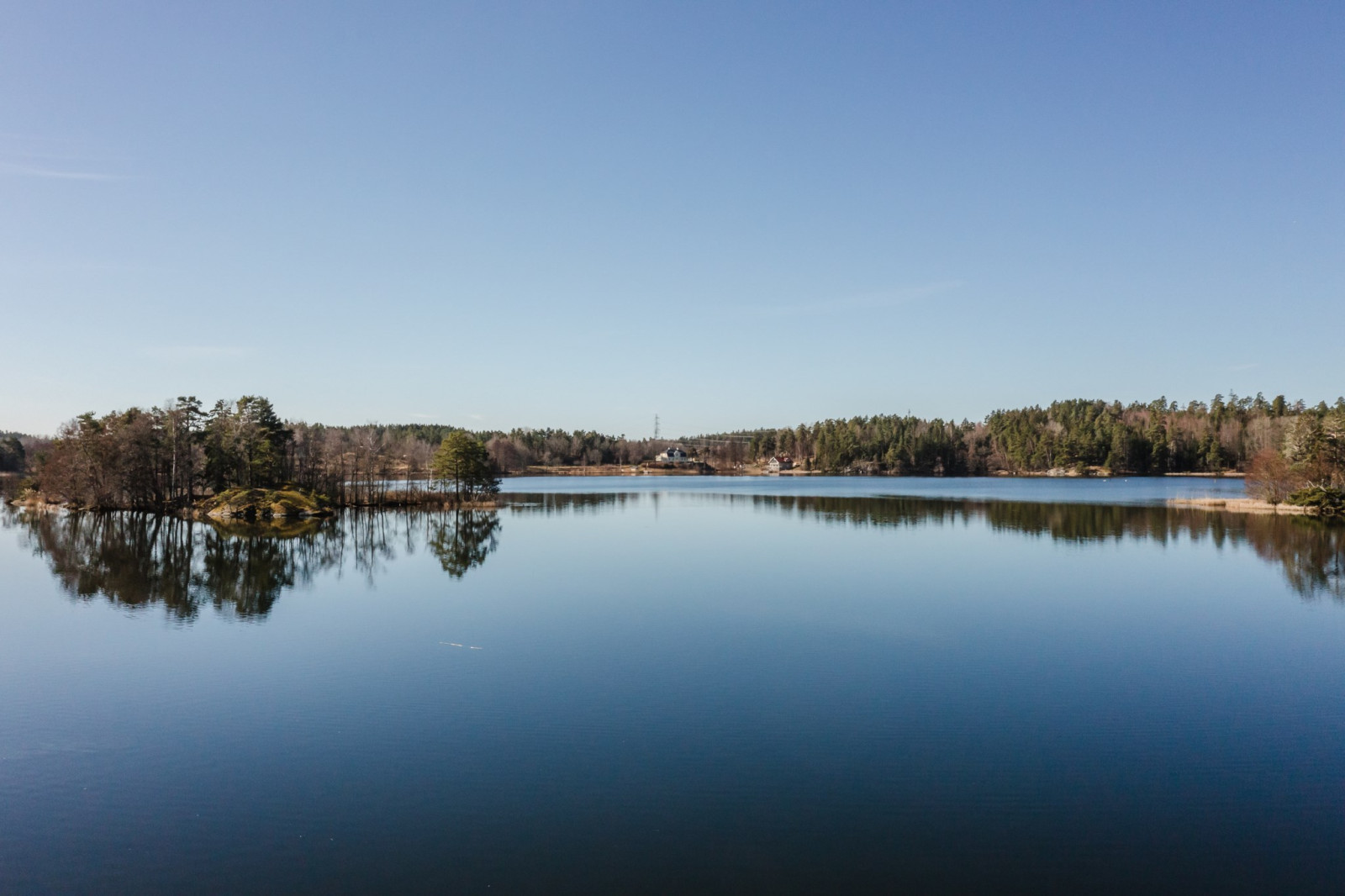 Sjön Uttran Poppeholmsstigen