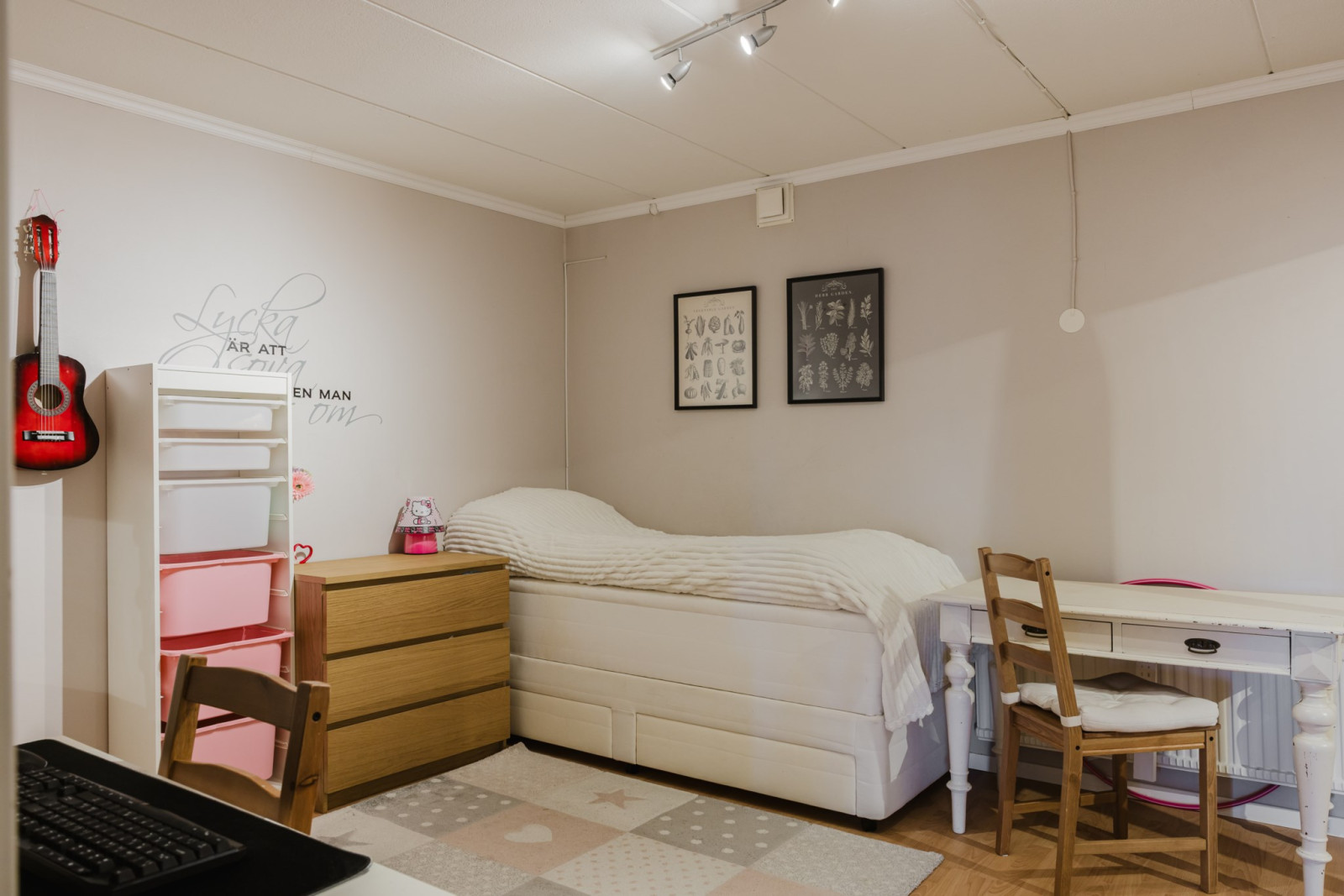 Sovrum Fjärilstigen 35