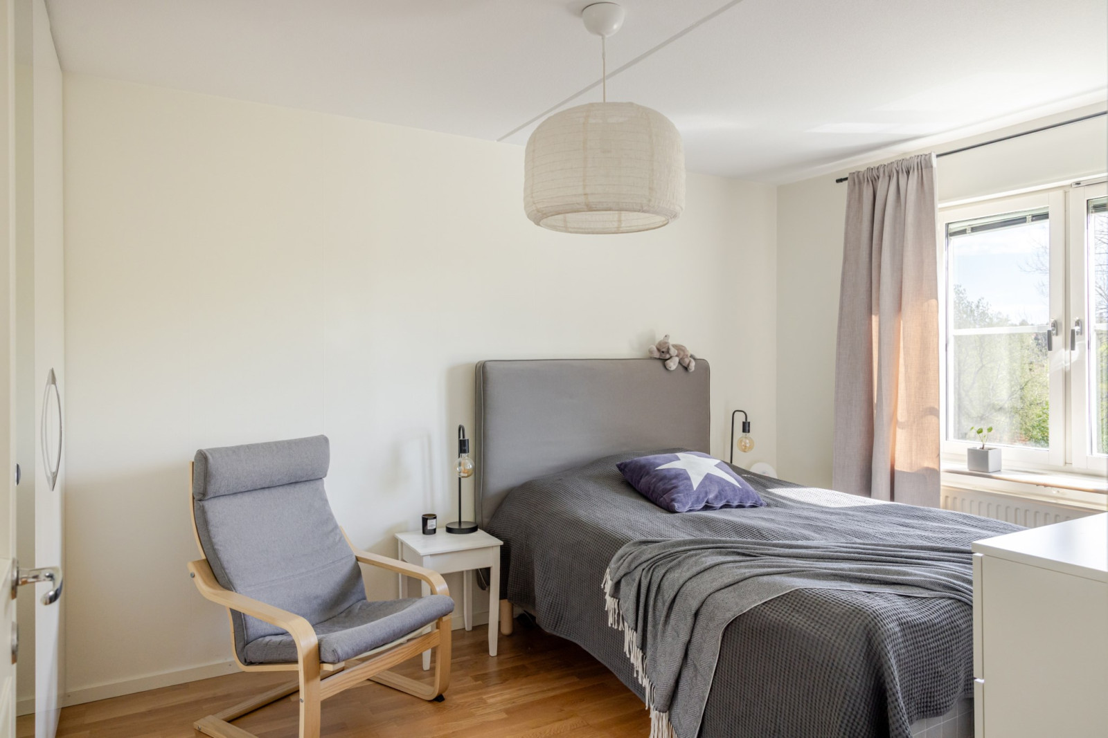 Sovrum Säbytorgsvägen 47