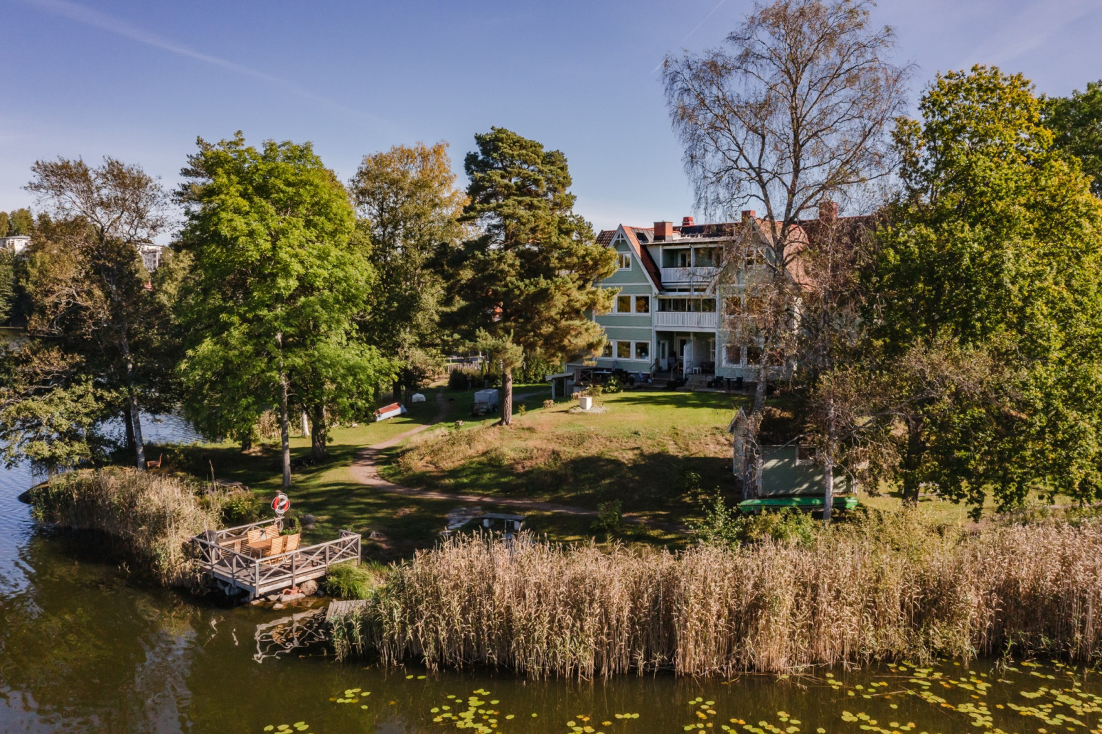 Brf Strandgården och dess vackra omgivningar Dånviksvägen 16B