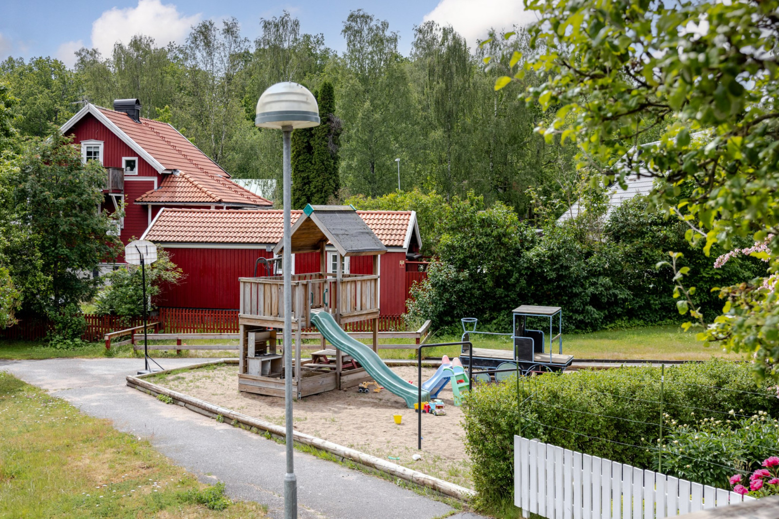 Utsikt från balkong Rönningevägen 61G