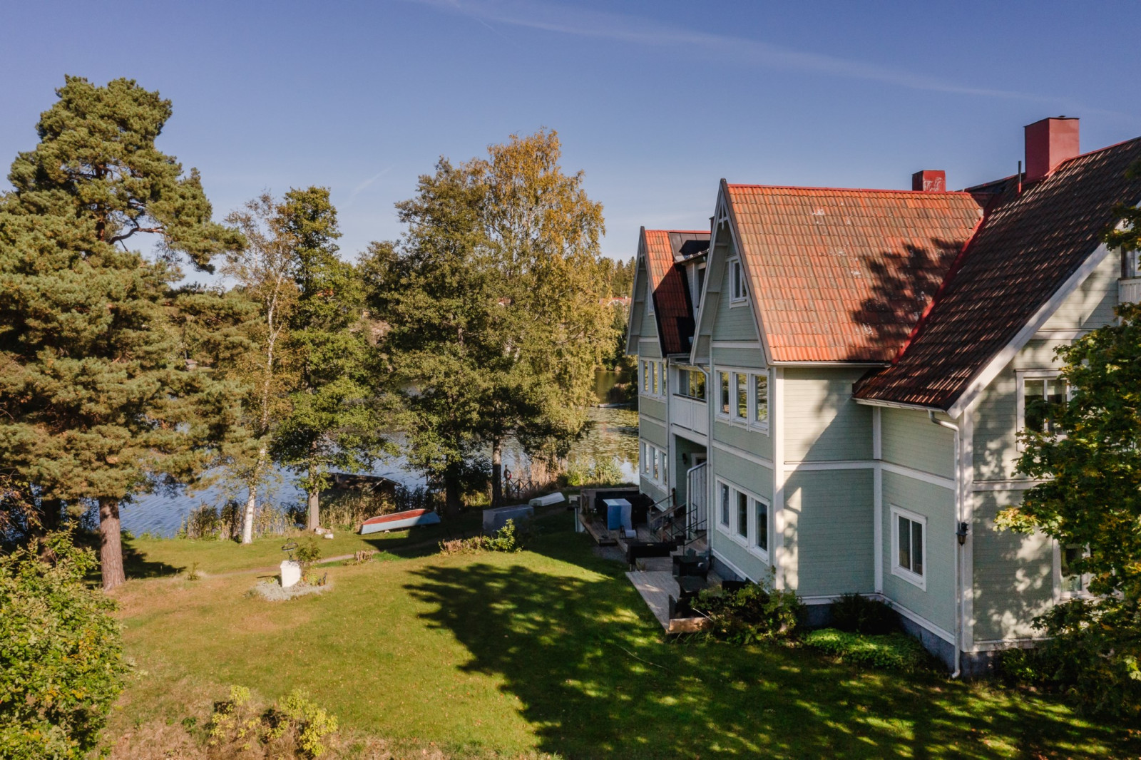 Exteriör och baksida Dånviksvägen 16B