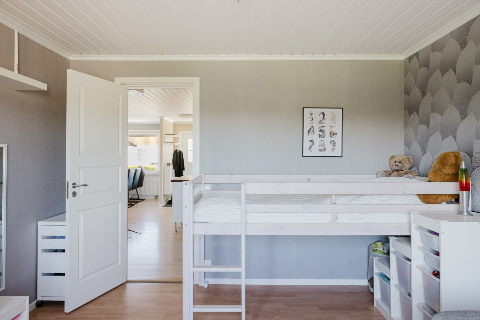 Generöst sovrum Fjärilstigen 35