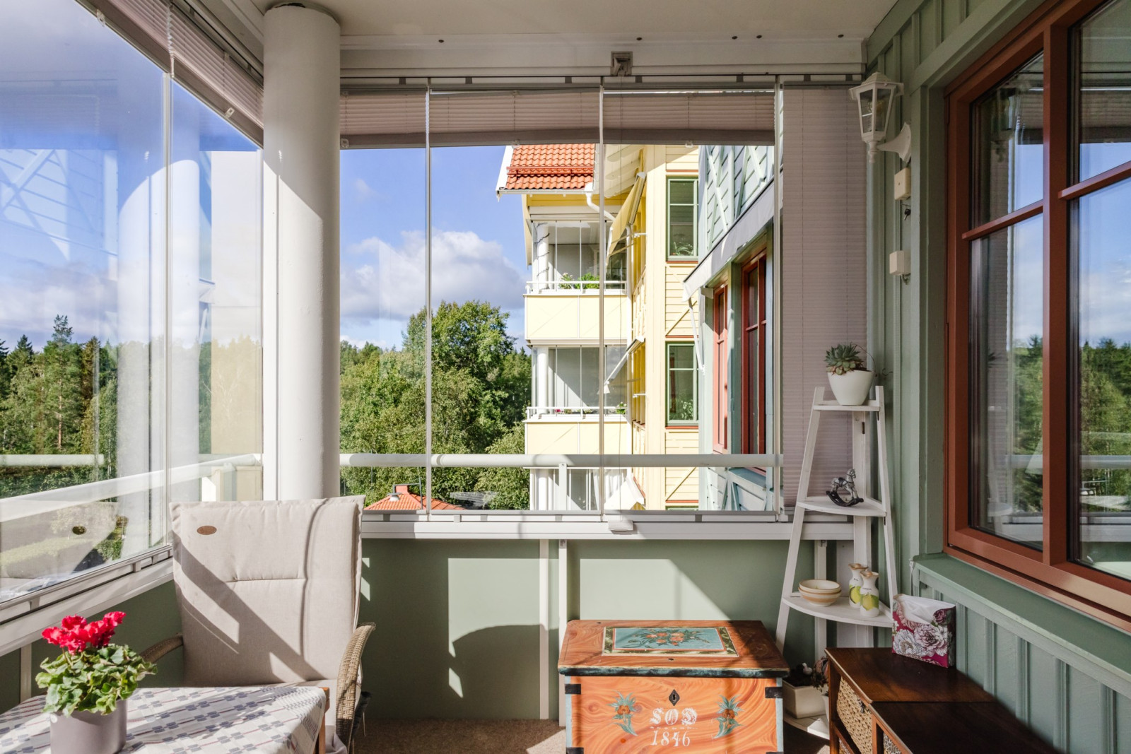 Inglasad balkong Skogsrovägen 3