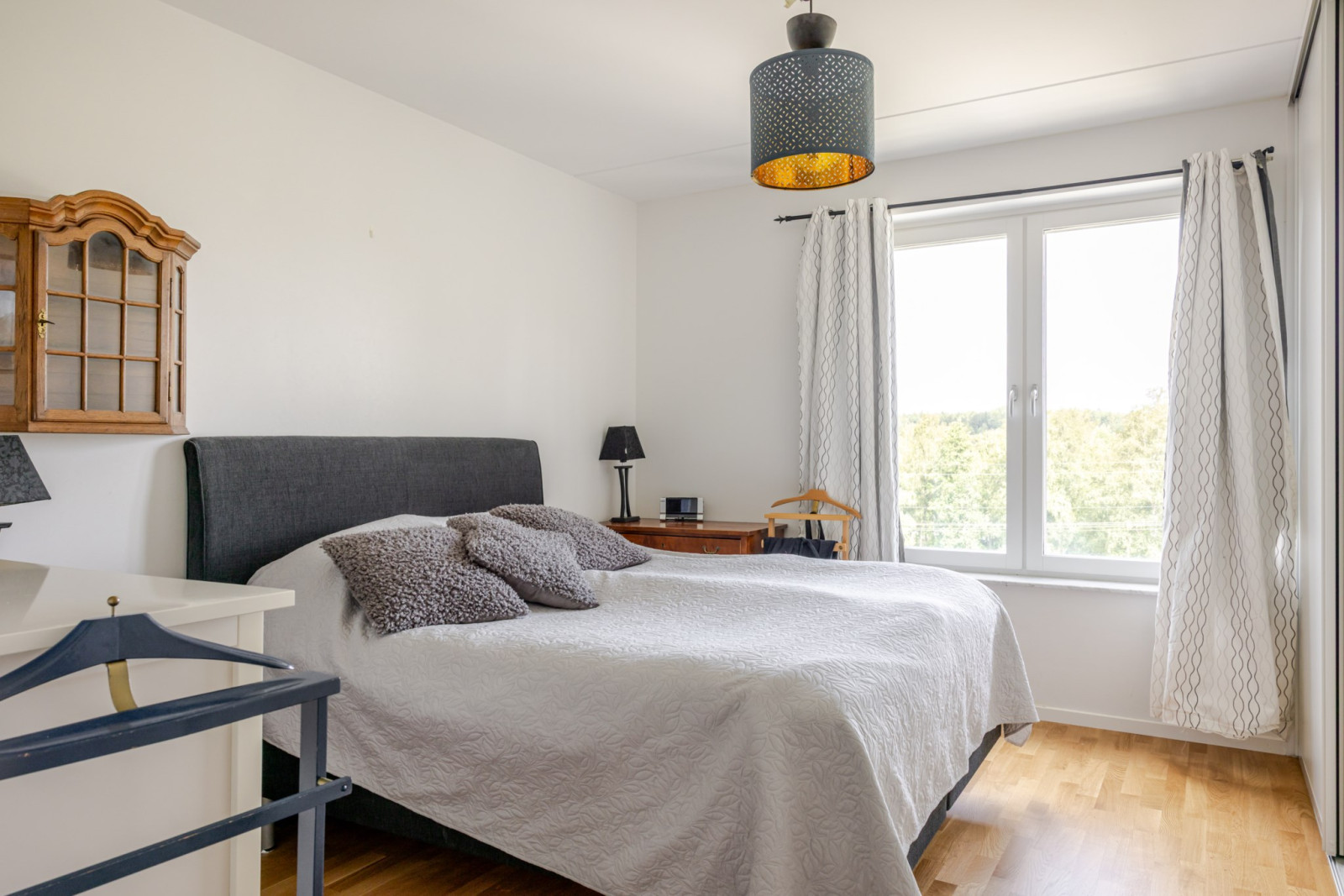 Master bedroom/sovrum 1 Tallsätravägen 15A