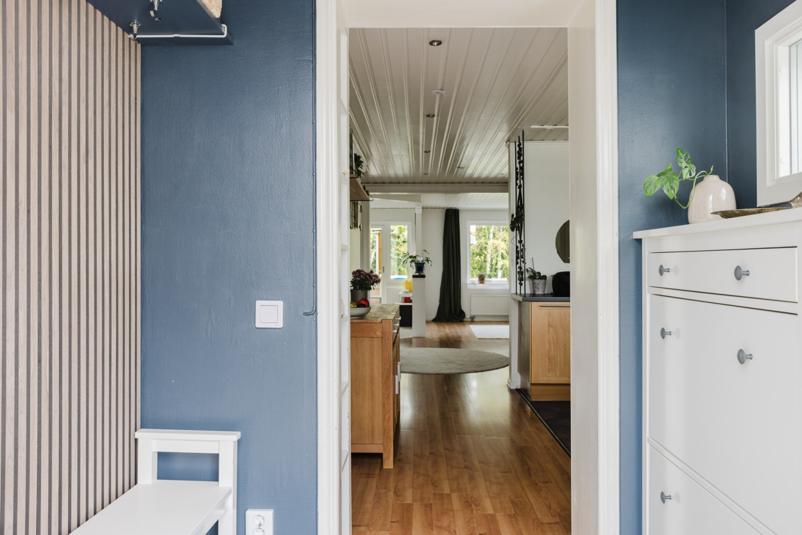 Tillbyggd hall Fjärilstigen 90