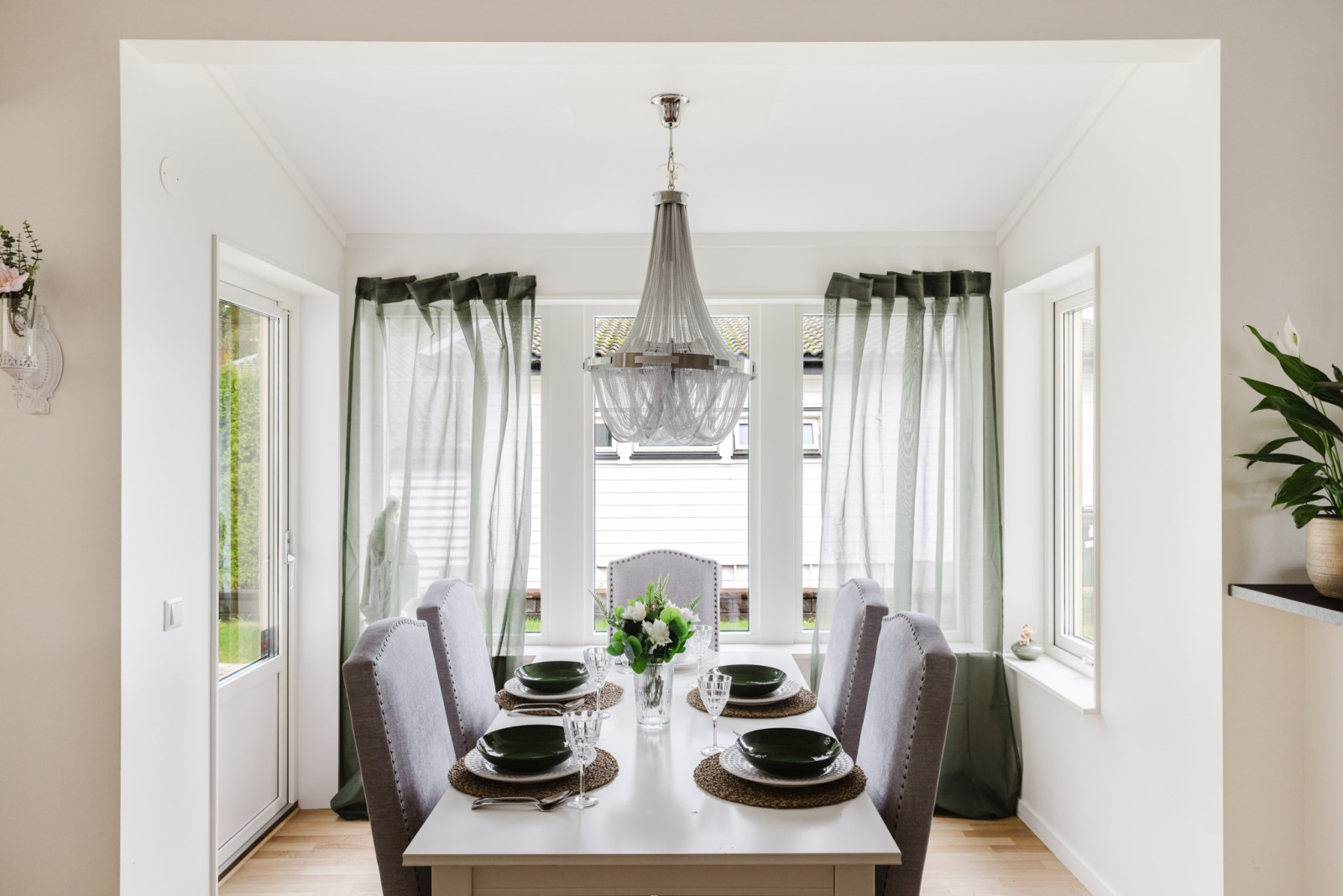 Matplats Högvretsvägen 16