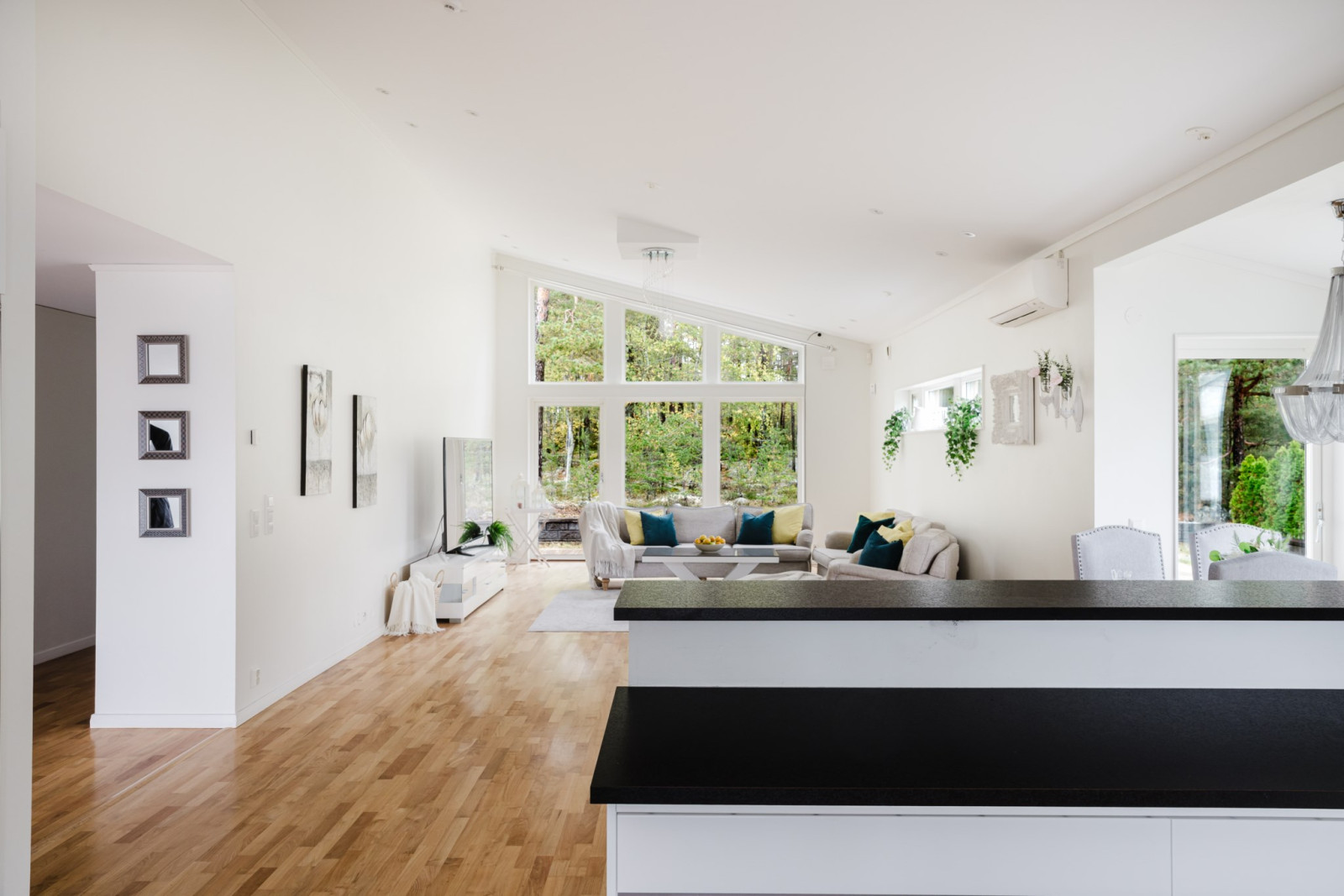 Kök mot vardagsrum Högvretsvägen 16