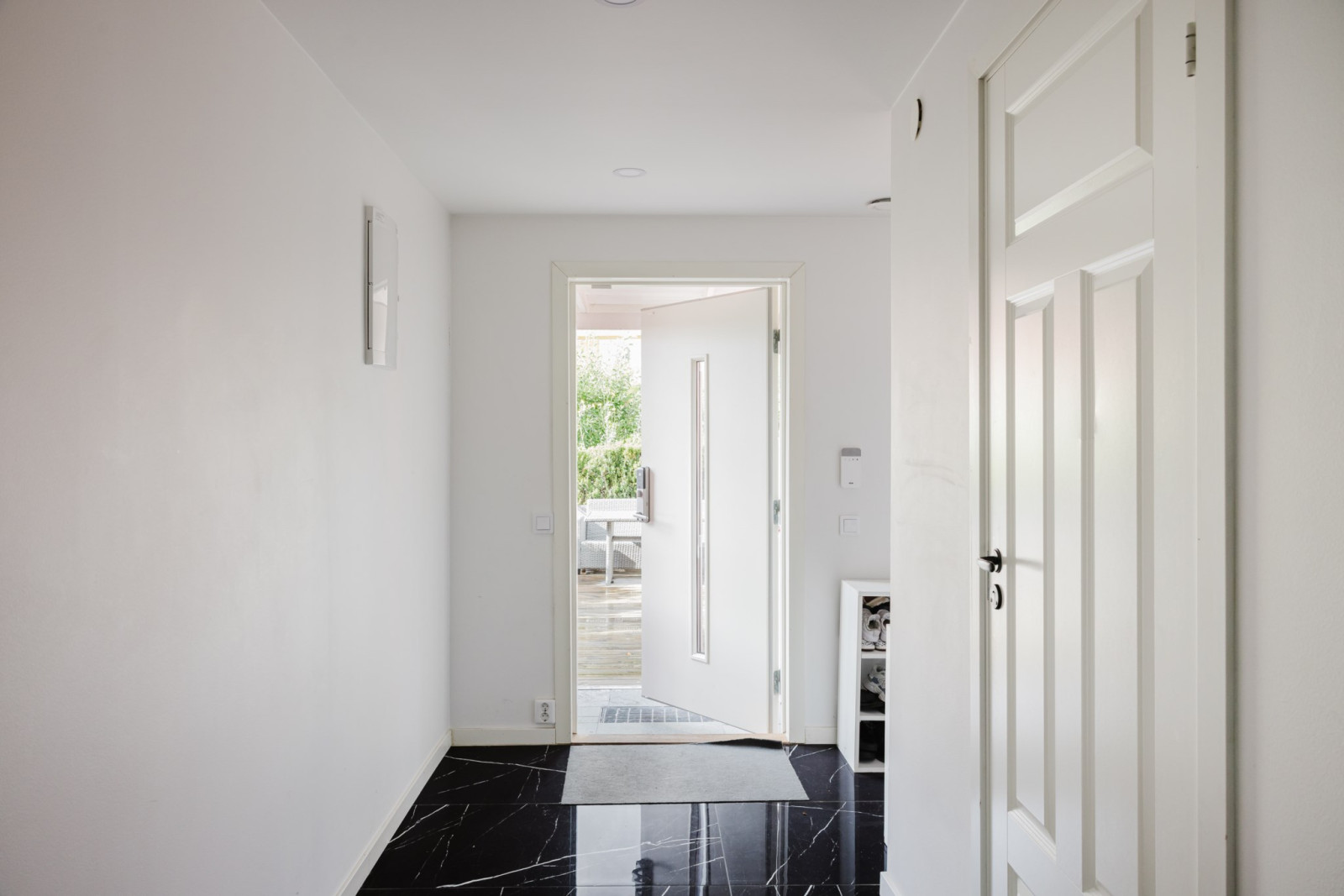 Hall med entré Hökstigen 10